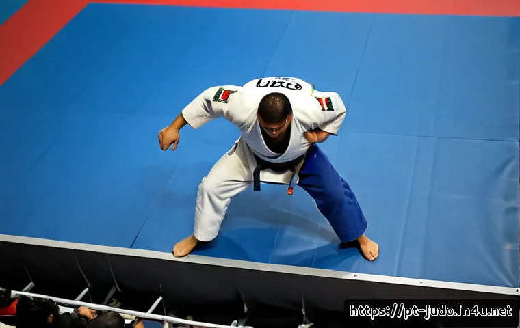 Home 15 유도 세계 기록 - Photorealistic international judo championship arena in Lisbon, Portugal, a powerful adult judoka in...